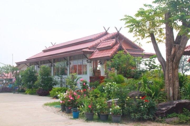 Plaifah Resort Ubon Song Khon Buitenkant foto