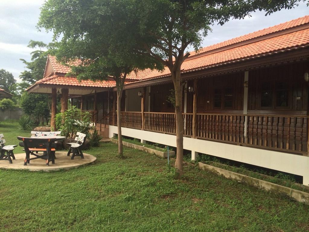 Plaifah Resort Ubon Song Khon Buitenkant foto