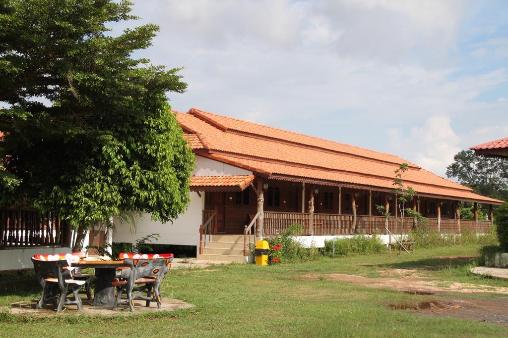 Plaifah Resort Ubon Song Khon Buitenkant foto